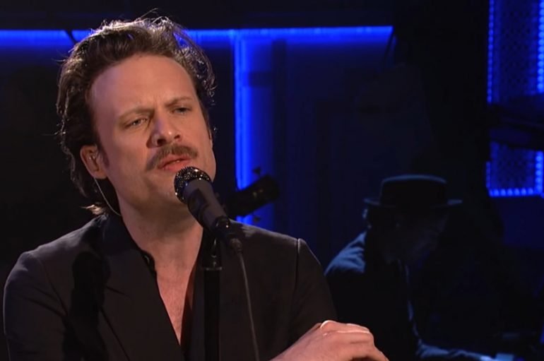 Father John Misty snimio country verziju pjesme “Pure Comedy”