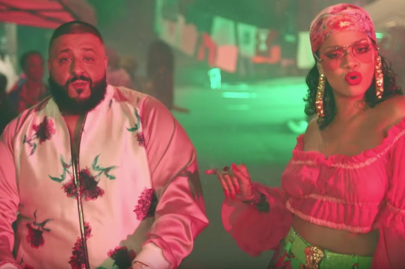 клип дикая львица. певица adelen bombo. Alex riley клип на вилд. клип дикая голая. алекс дикая львица певец.