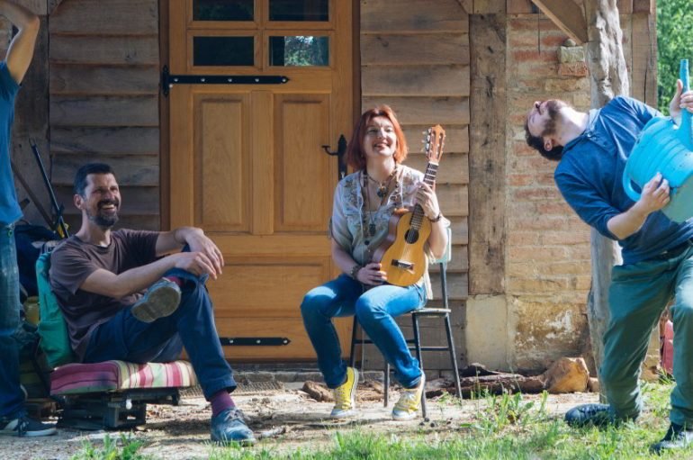 Svemir na nastupu na BalconyTV-u predstavili novu pjesmu za nadolazeći album!