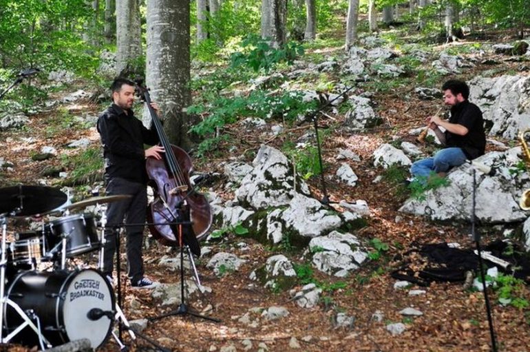 Ambiciozan i inovativan glazbeni projekt Forest GIIPUJA premijerno na Kastafskom kulturnom letu