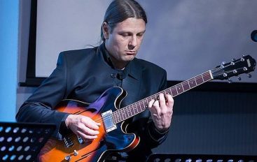 Novo jazz izdanje gitarista Brune Mičetića koji je za ovu prigodu okupio kvintet!