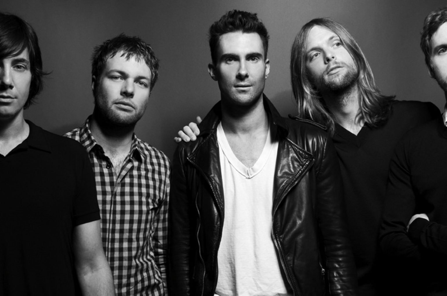 Maroon 5 this summer. Hands all over Maroon 5.