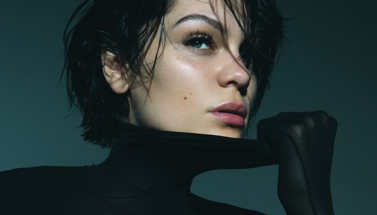 Drugačija Jessie J novim singlom i videospotom najavljuje prvi album u tri godine