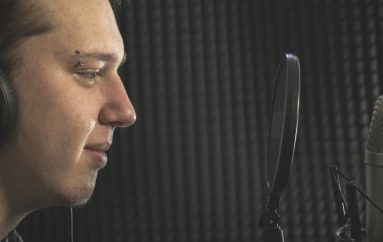 PREMIJERA: Alen Vlajnić, mladi autor i glazbenik predstavlja prvijenac “Samo prvi”