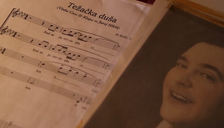 Posljednja snimka legendarnog trogirskog slavuja Vinka Coce i klape Sv. Juraj HRM