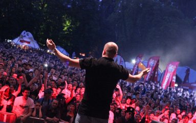 IZVJEŠĆE/FOTO: Zagreb Beer Fest ide prema svom usijanju – Vojko V odobrio!