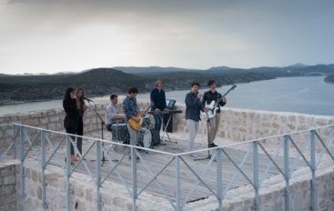 BluVinil među zidinama starog Šibenika snimili videospot za svoj novi singl Julija!