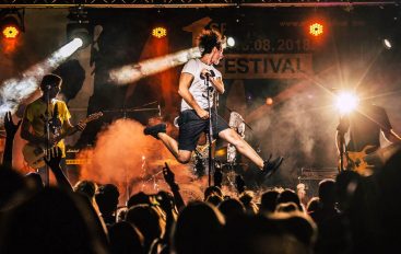IZVJEŠĆE/FOTO: Psihomodo pop oduševili Split na drugoj večeri Aj Cha festivala