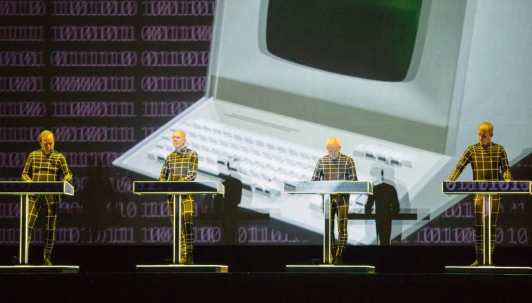IZVJEŠĆE/FOTO: Kraftwerkov audiovizualni 3D spektakl oduševio prepunu Arenu