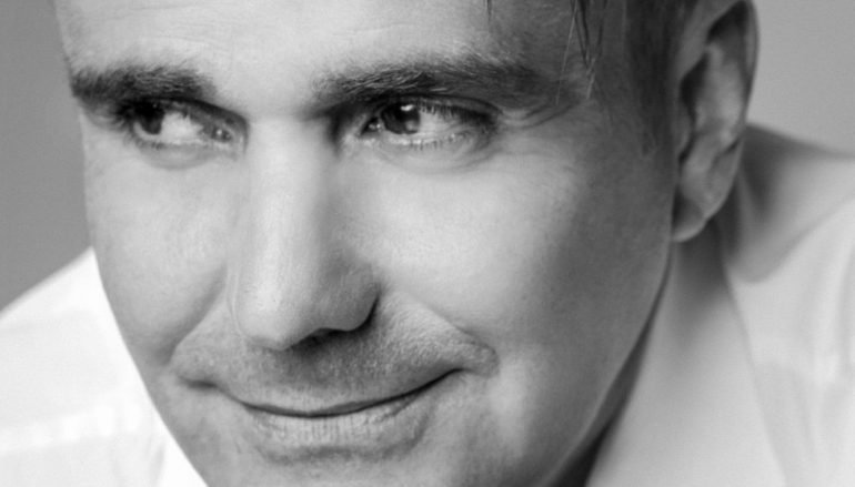 Đani Stipaničev s pjesmom napisanom za Vicu Vukova na ovogodišnjoj Šibenskoj šansoni