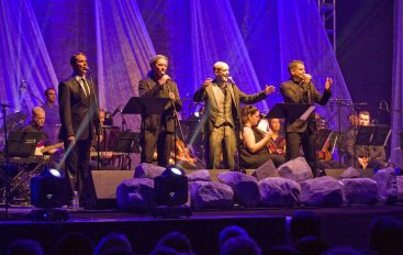 IZVJEŠĆE/FOTO: Publika u Ciboni nagradila Četiri tenora stajaćim ovacijama