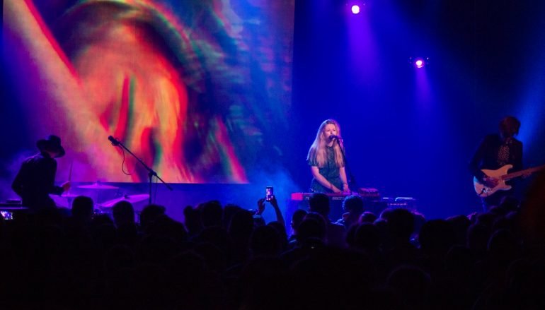 IZVJEŠĆE/FOTO: Still Corners + J. R. August – da je dulje trajalo, ne bi valjalo!