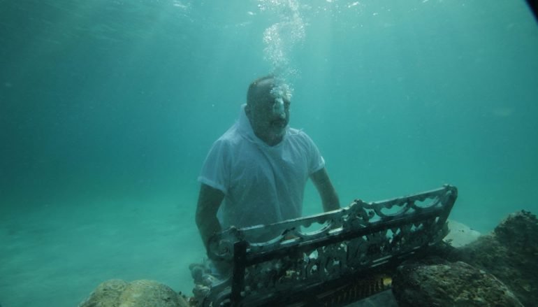 NOVI SINGL: Tony Cetinski iz Australije poručuje “Čudu se nadam uzalud”!