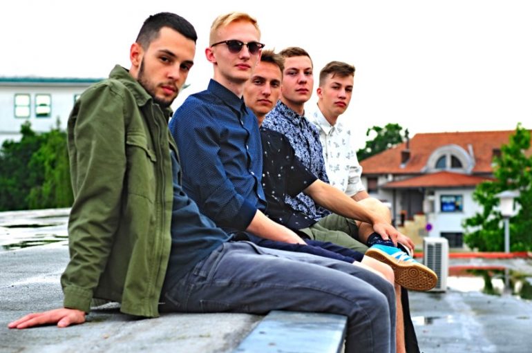 PREMIJERA: Mladi rockeri Demode donose vam “Bezbroj boja”