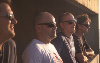 “Barba je partija”, vesela punk rock pjesma Špurijusa i Saše Antića