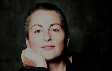 Sjajna umjetnica Jelena Milušić interpretacijom Šantićevih “Pahulja” najavljuje solo album