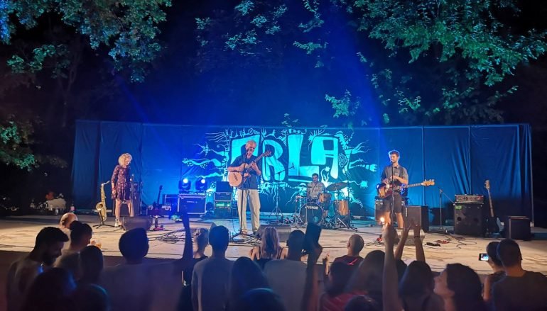 IZVJEŠĆE/FOTO: J.R. August i Darko Rundek na ARLA festivalu u Đakovu – rijeke i mostovi