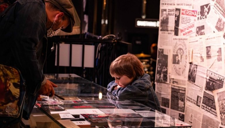 FOTOGALERIJA: Puno je razloga da posjetite izložbu pop i rock memorabilija u Tvornici kulture