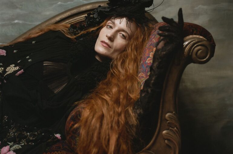 Florence + The Machine novim singlom “Free” najavljuje sve bliži izlazak petog albuma