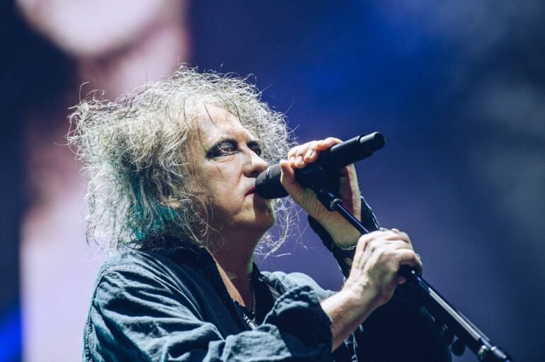 IZVJEŠĆE/FOTO: The Cure u Areni Zagreb – fantastičan glas i frizura Roberta Smitha i dalje su postojani