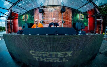 Cotrex Thrill sišli s pozornice Legacy Festivala u Belgiji i remiksirali nizozemsku houce/techno DJ ikonu Jaydeeja